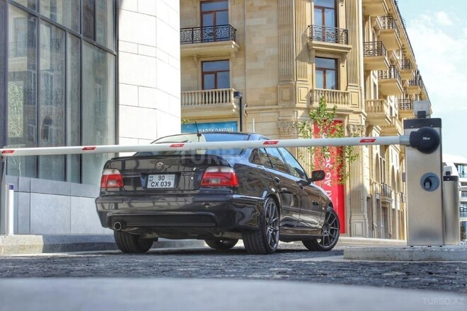 BMW 525 2001, 226,000 km - 2.5 l - Bakı
