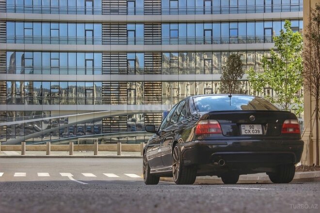 BMW 525 2001, 226,000 km - 2.5 l - Bakı