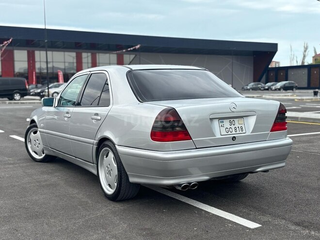 Mercedes C 240 2000, 228,000 km - 2.4 л - Bakı