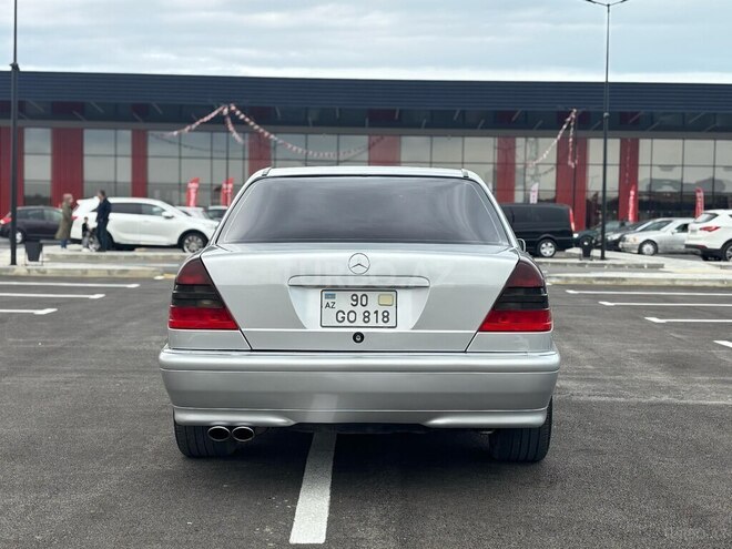 Mercedes C 240 2000, 228,000 km - 2.4 л - Bakı
