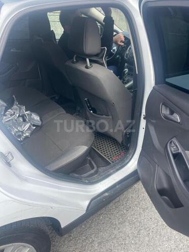 Ford Focus 2014, 136,000 km - 1.6 л - Bakı