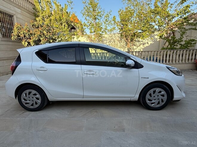 Toyota Aqua 2019, 97,000 km - 1.5 l - Bakı