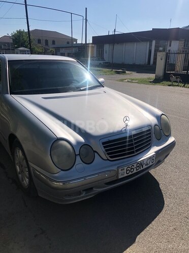 Mercedes E 240 1999, 360,000 km - 2.4 l - Yevlax