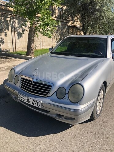 Mercedes E 240 1999, 360,000 km - 2.4 l - Yevlax