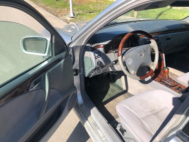 Mercedes E 240 1999, 360,000 km - 2.4 l - Yevlax