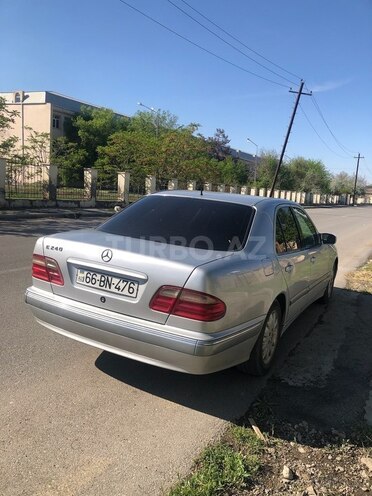 Mercedes E 240 1999, 360,000 km - 2.4 l - Yevlax