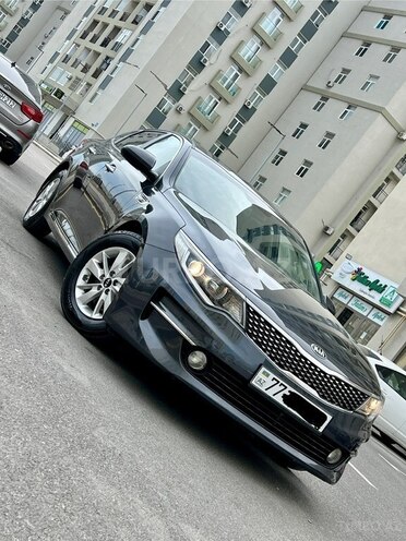 Kia K5-4