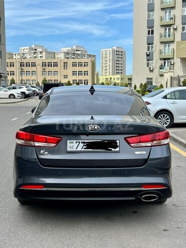 Kia K5-7