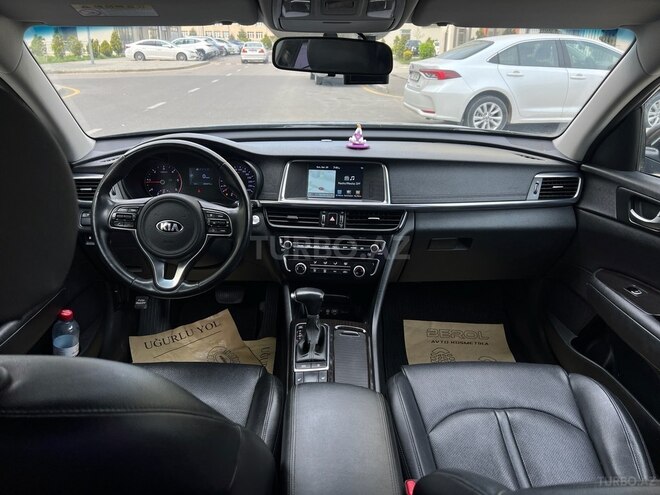 Kia K5-17