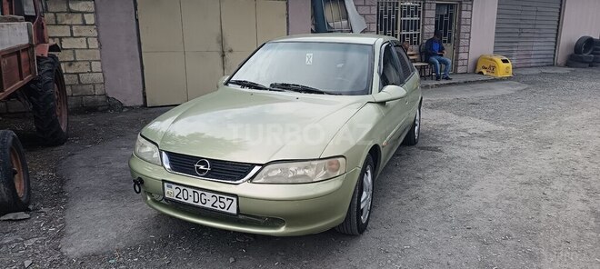 Opel Vectra 1996, 256,435 km - 2.0 l - Zaqatala