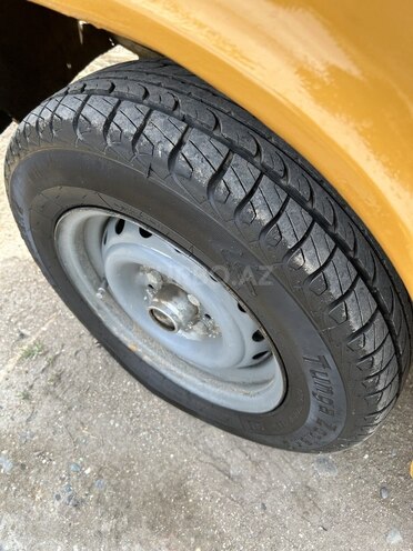 LADA (VAZ) 2106 1982, 95,000 km - 1.6 l - Salyan