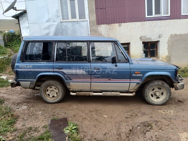 Mitsubishi Pajero 1990, 370,000 km - 2.5 л - Gədəbəy