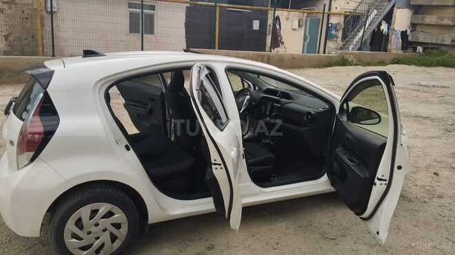 Toyota Aqua 2016, 57,000 km - 1.5 l - Bakı