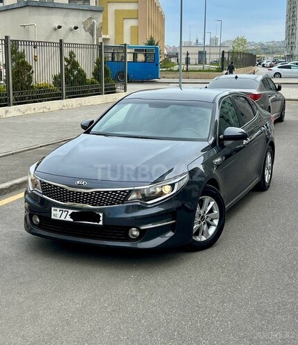 Kia K5-1