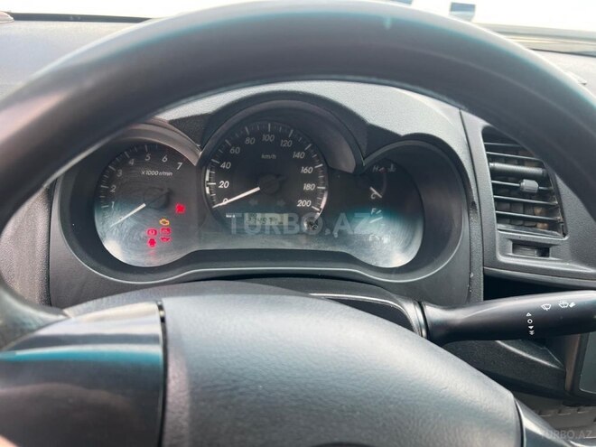 Toyota Hilux 2011, 274,000 km - 2.7 л - Bakı