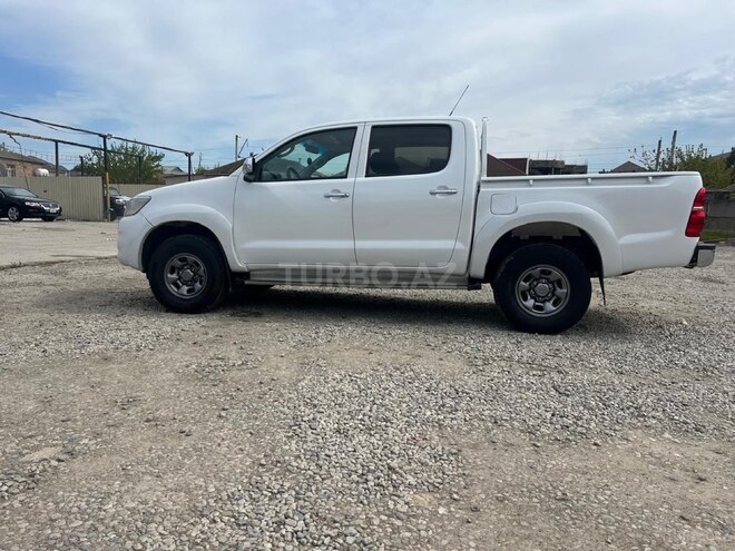 Toyota Hilux 2011, 274,000 km - 2.7 л - Bakı