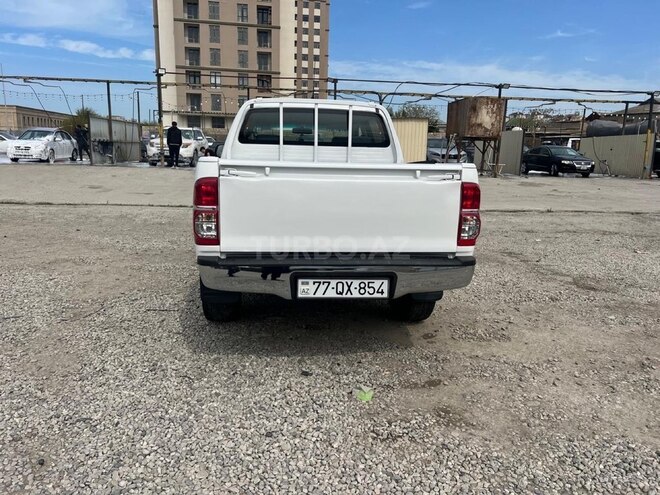 Toyota Hilux 2011, 274,000 km - 2.7 л - Bakı