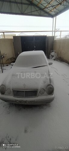 Mercedes E 220 d 1999, 624,543 km - 2.2 l - Bakı