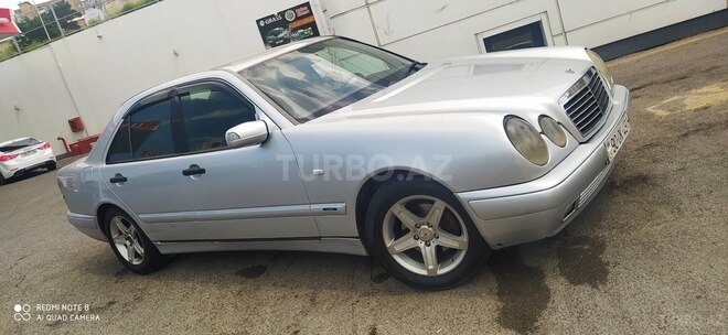 Mercedes E 220 d 1999, 624,543 km - 2.2 l - Bakı