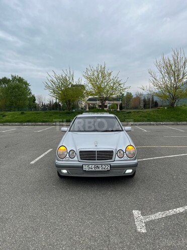 Mercedes E 230 1997, 334,000 km - 2.3 l - Qəbələ