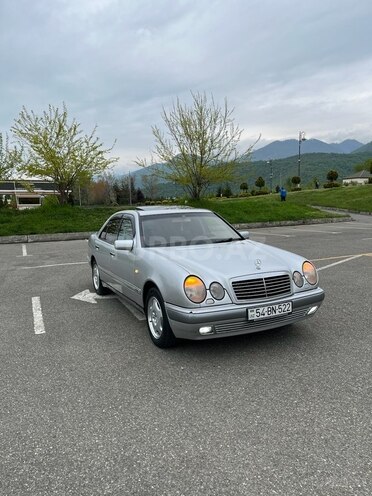 Mercedes E 230 1997, 334,000 km - 2.3 l - Qəbələ