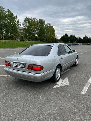Mercedes E 230 1997, 334,000 km - 2.3 l - Qəbələ