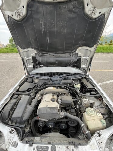 Mercedes E 230 1997, 334,000 km - 2.3 l - Qəbələ