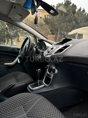 Ford Fiesta 2011, 220,000 km - 1.4 l - Bakı