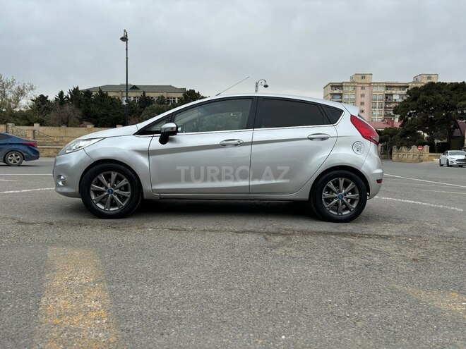 Ford Fiesta 2011, 220,000 km - 1.4 l - Bakı
