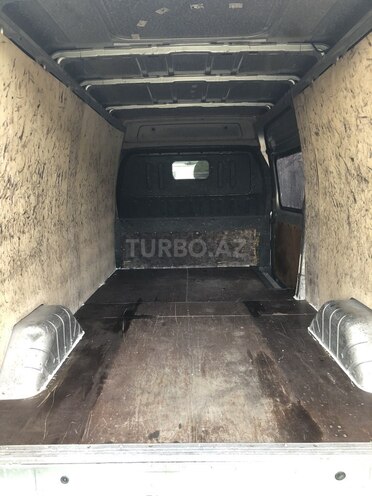 Ford Transit-10