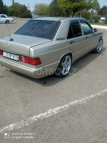 Mercedes 190 1990, 324,567 km - 1.8 l - Qazax