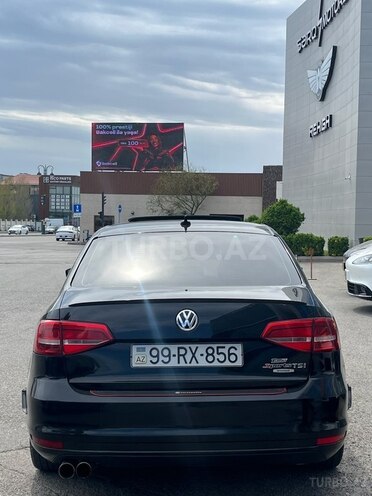 Volkswagen Jetta-2