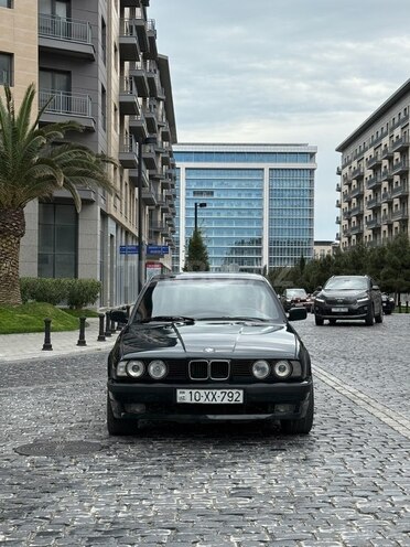 BMW 525 1993, 290,000 km - 2.5 l - Bakı