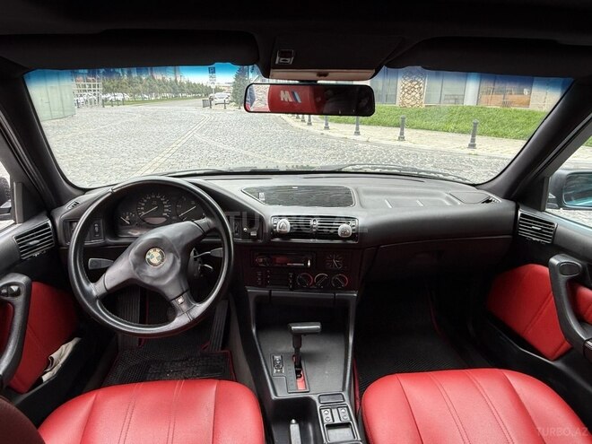 BMW 525 1993, 290,000 km - 2.5 l - Bakı