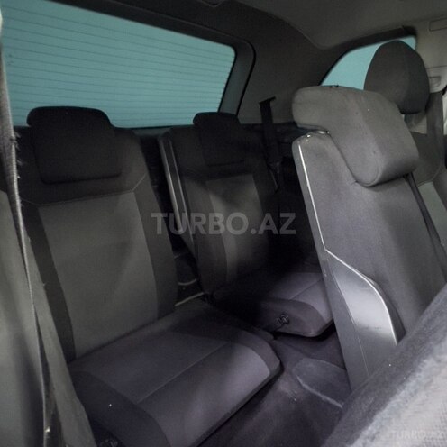 Opel Zafira-13