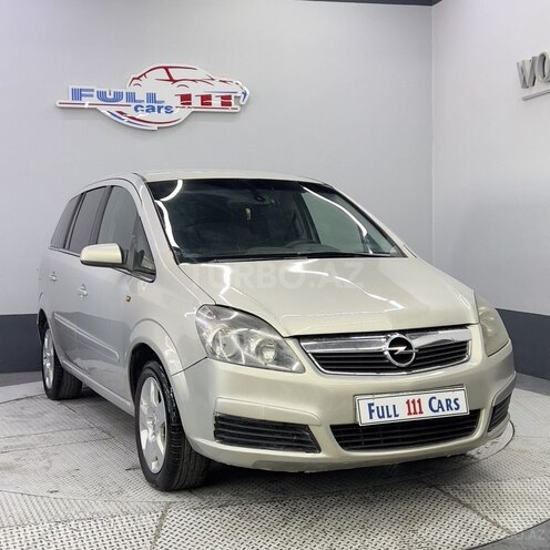 Opel Zafira-1