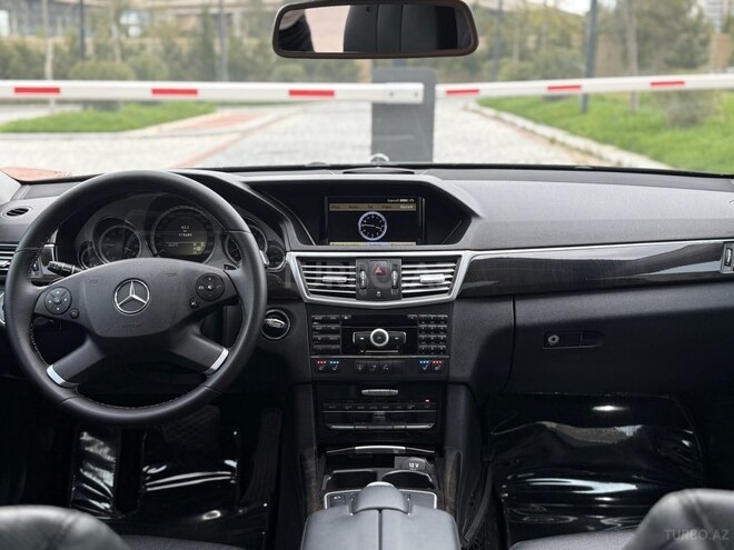Mercedes E 350 2009, 174,000 km - 3.5 l - Bakı