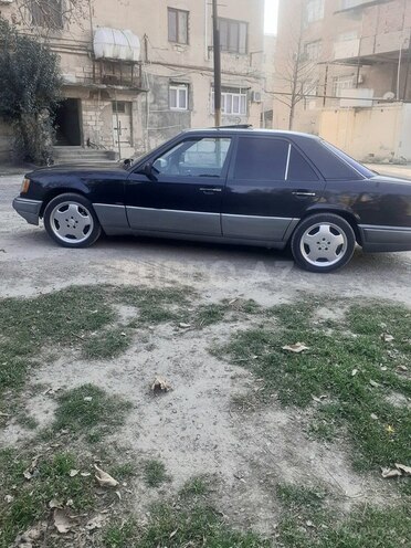 Mercedes E 220 1994, 400,000 km - 2.2 l - Gəncə