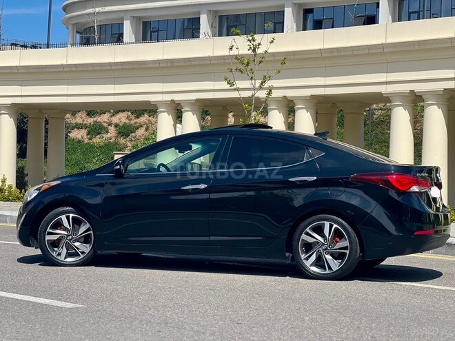 Hyundai Elantra-3