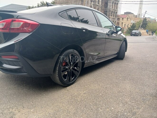 Chevrolet Cruze-12