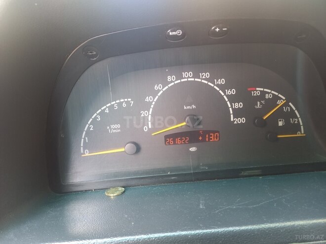 Mercedes Vito 2001, 260,000 km - 2.2 l - Bakı