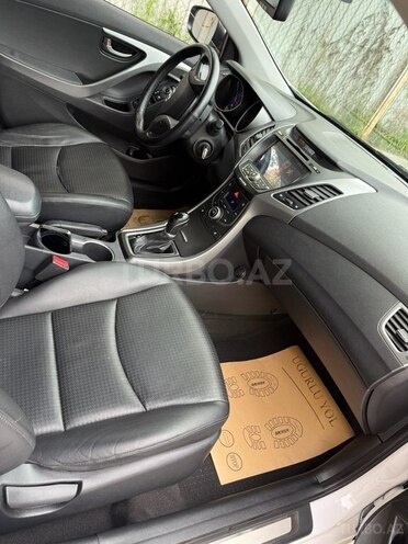 Hyundai Avante 2014, 208,000 km - 1.6 l - Bakı