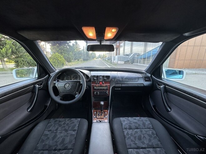 Mercedes C 200 1999, 356,310 km - 2.0 л - Saatlı