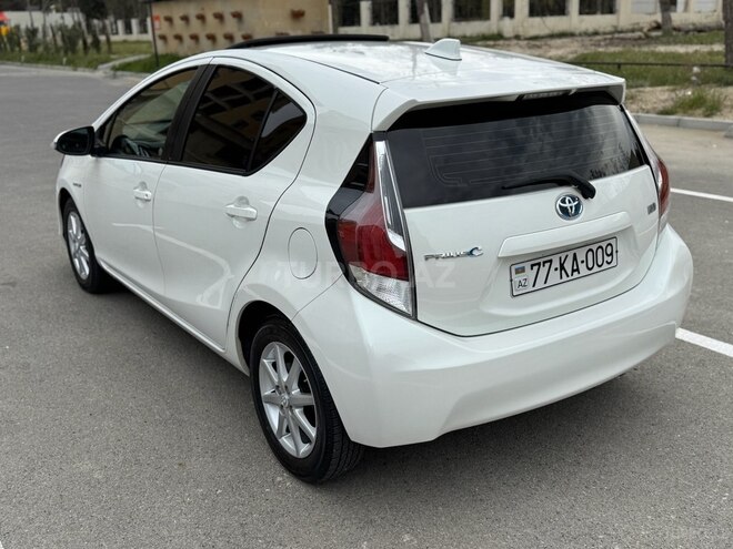 Toyota Prius C 2016, 245,000 km - 1.5 l - Sumqayıt