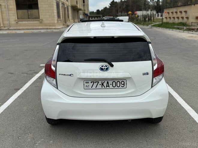Toyota Prius C 2016, 245,000 km - 1.5 l - Sumqayıt