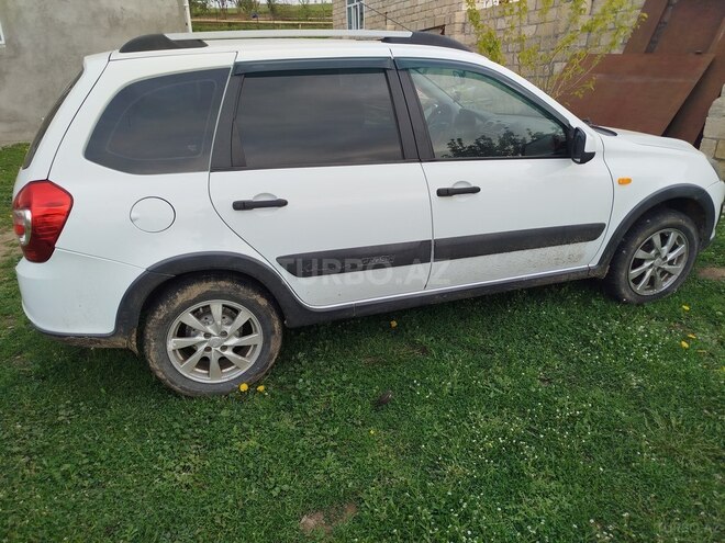 LADA (VAZ)  2015, 177,000 km - 1.6 л - Yardımlı