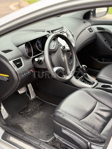 Hyundai Avante 2015, 143,755 km - 1.6 l - Bakı