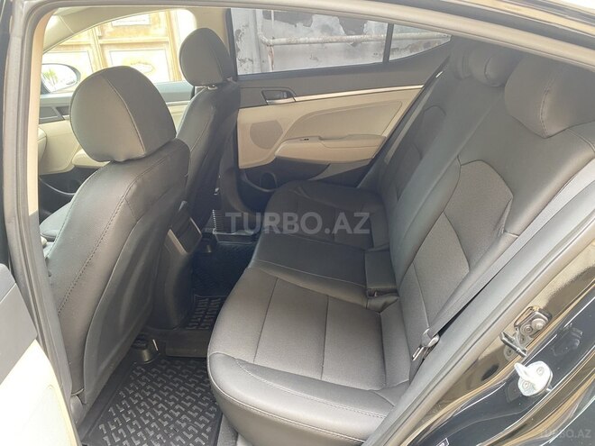 Hyundai Elantra 2016, 193,121 km - 2.0 l - Bakı