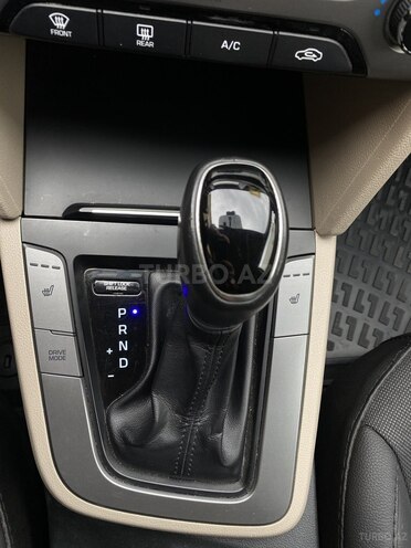 Hyundai Elantra 2016, 193,121 km - 2.0 l - Bakı