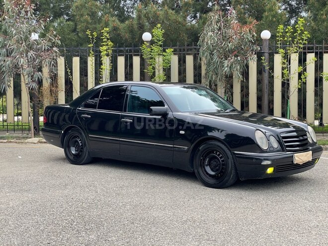 Mercedes E 240 1999, 386,000 km - 2.4 л - Bakı